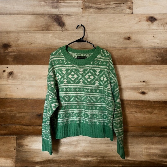American Eagle Outfitters Sweaters - Large American Eagle green and white knit sweater
